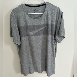 Men’s Nike shirt